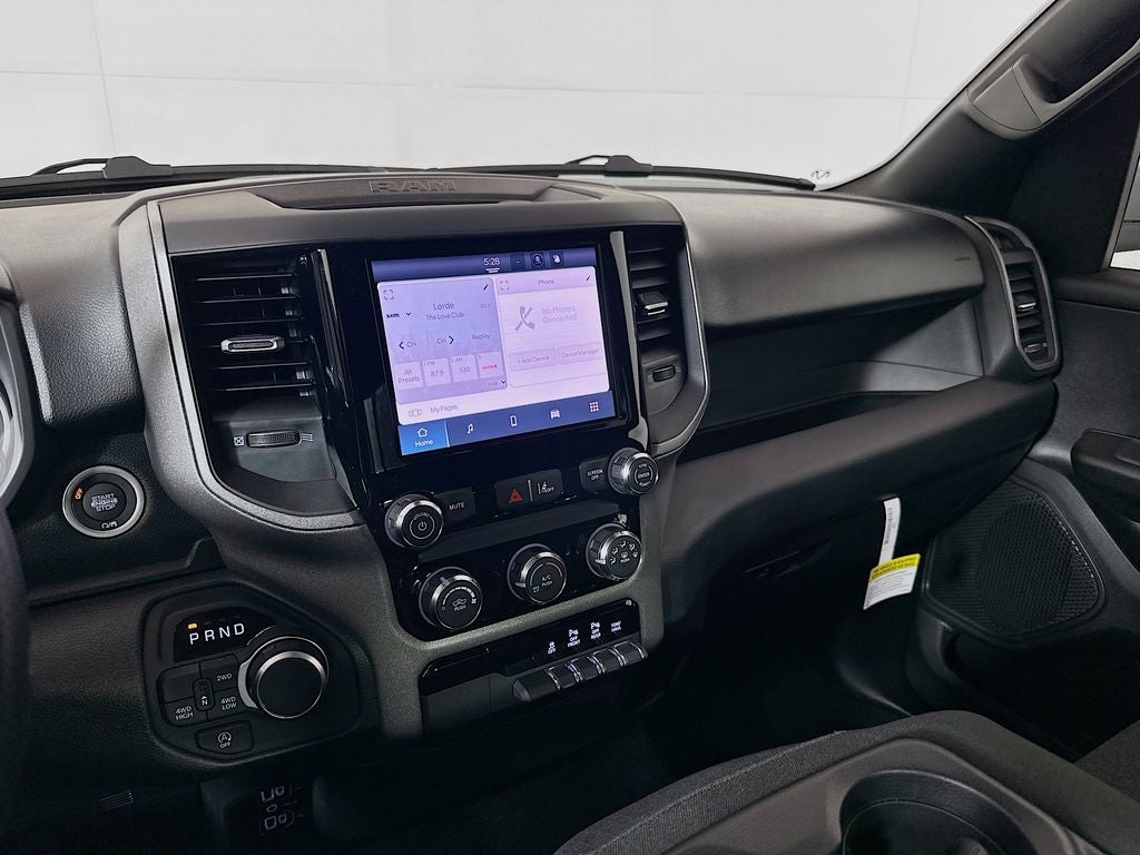 2026 RAM Ram 1500 RAM 1500 EXPRESS QUAD CAB 4X4 6'4' BOX