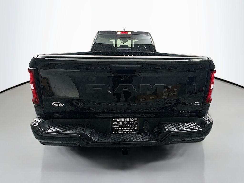 2026 RAM Ram 1500 RAM 1500 EXPRESS QUAD CAB 4X4 6'4' BOX
