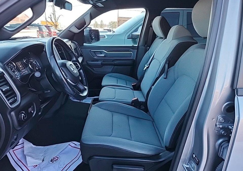 2022 RAM 1500 Big Horn Crew Cab 4x4 5'7' Box