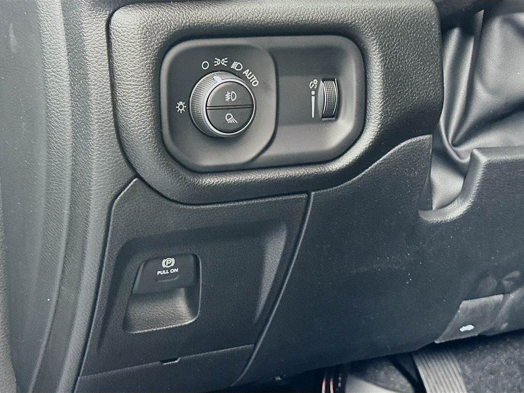 2026 RAM Ram 1500 RAM 1500 WARLOCK CREW CAB 4X4 5'7' BOX