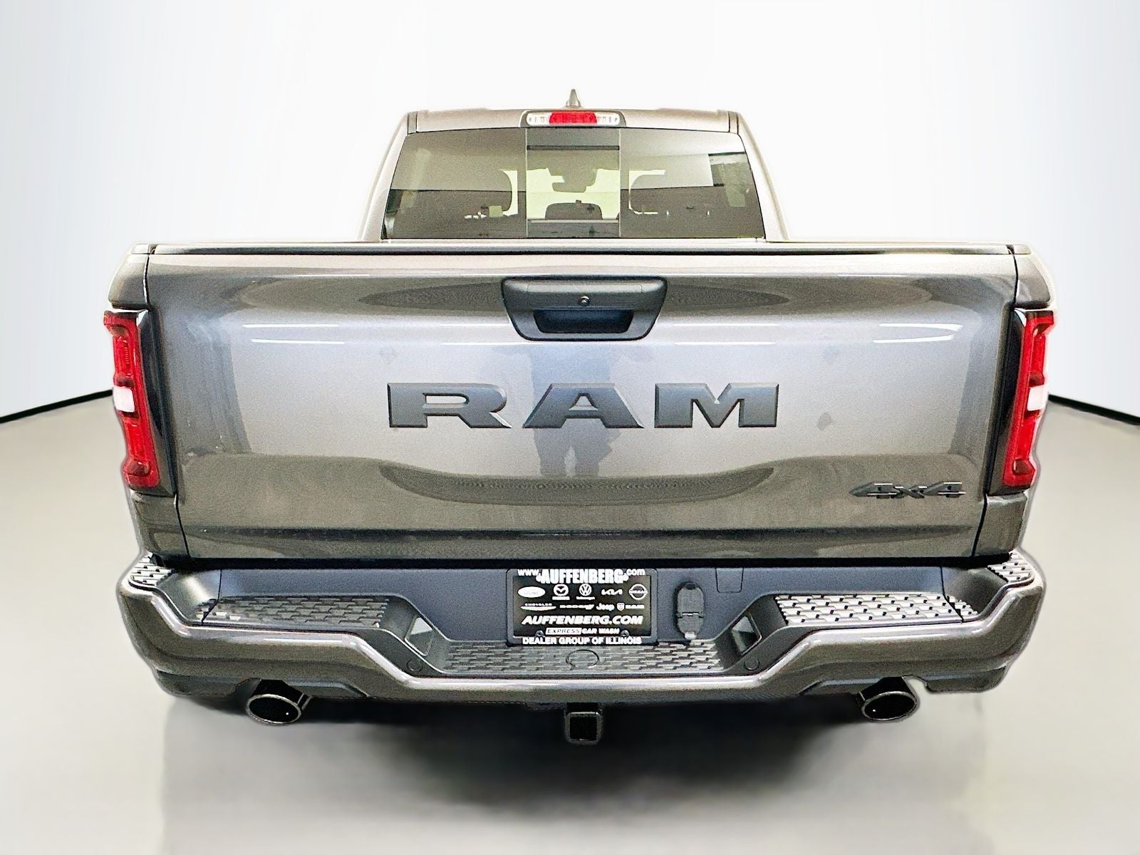 2026 RAM Ram 1500 RAM 1500 EXPRESS CREW CAB 4X4 5'7' BOX