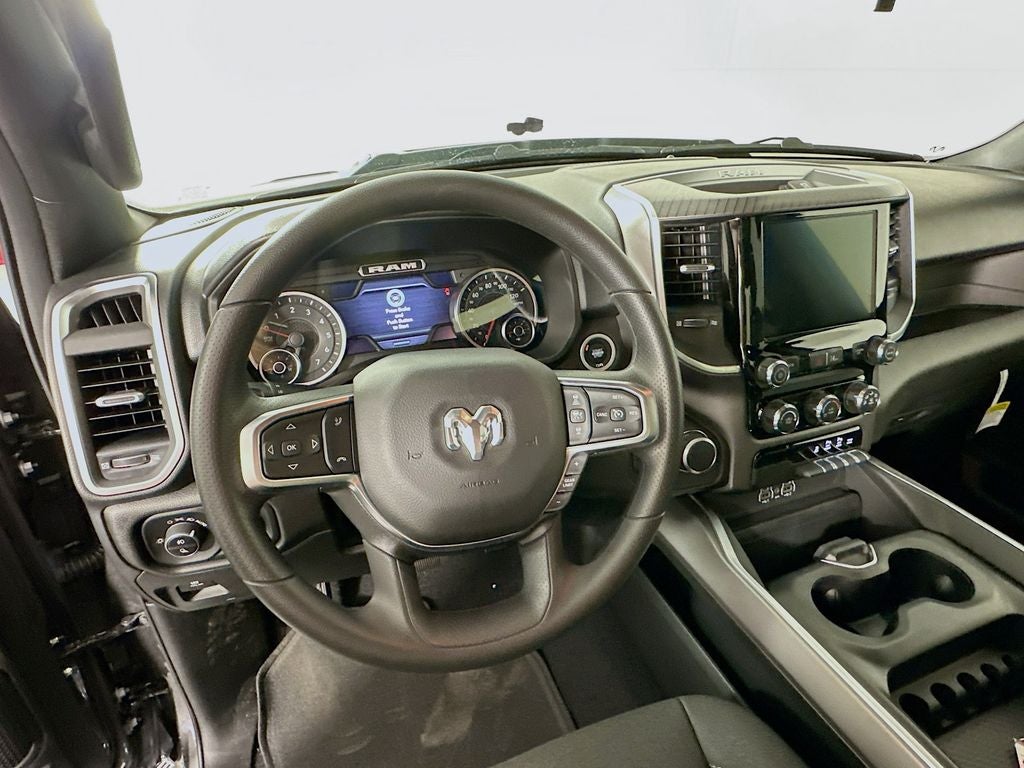 2026 RAM Ram 1500 RAM 1500 EXPRESS CREW CAB 4X4 5'7' BOX