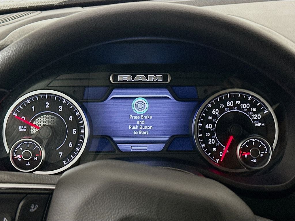 2026 RAM Ram 1500 RAM 1500 EXPRESS CREW CAB 4X4 5'7' BOX