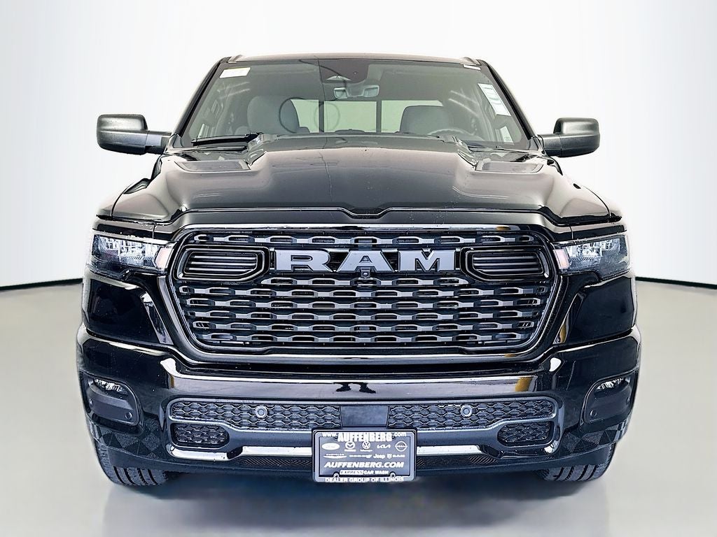 2026 RAM Ram 1500 RAM 1500 EXPRESS CREW CAB 4X4 5'7' BOX