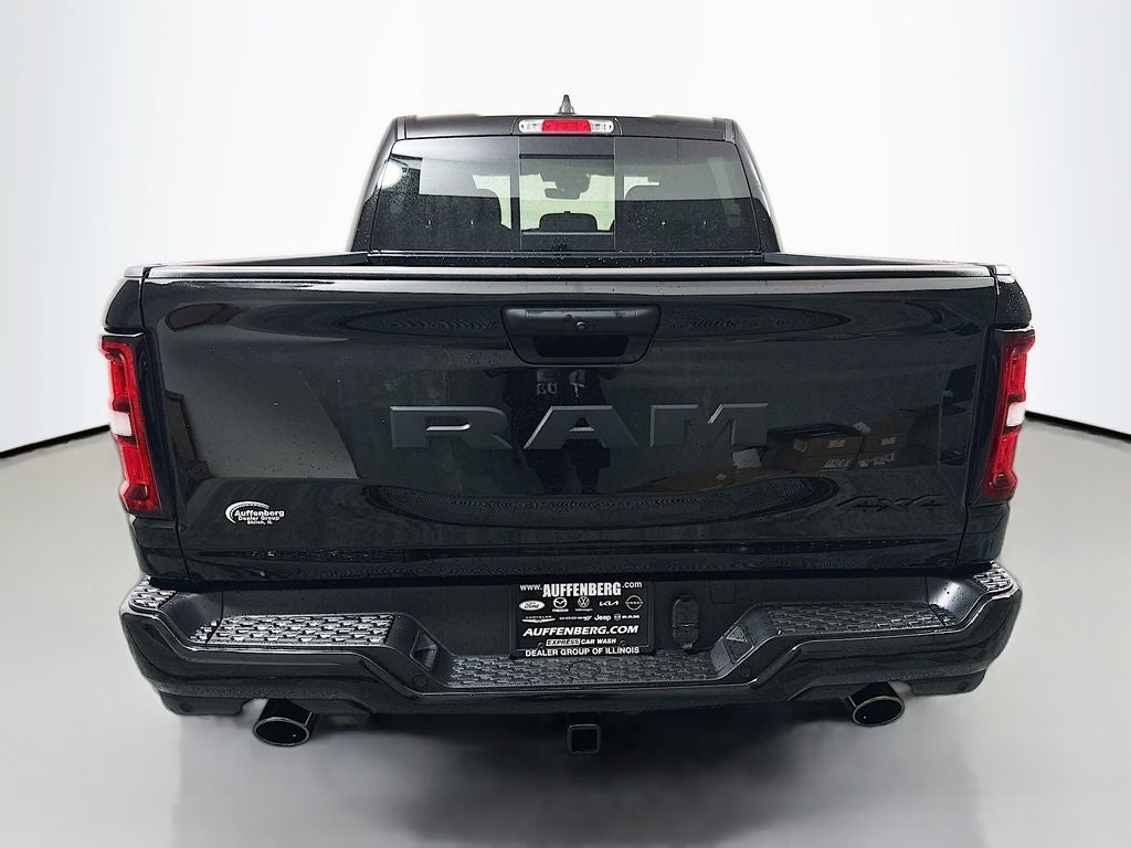 2026 RAM Ram 1500 RAM 1500 EXPRESS CREW CAB 4X4 5'7' BOX