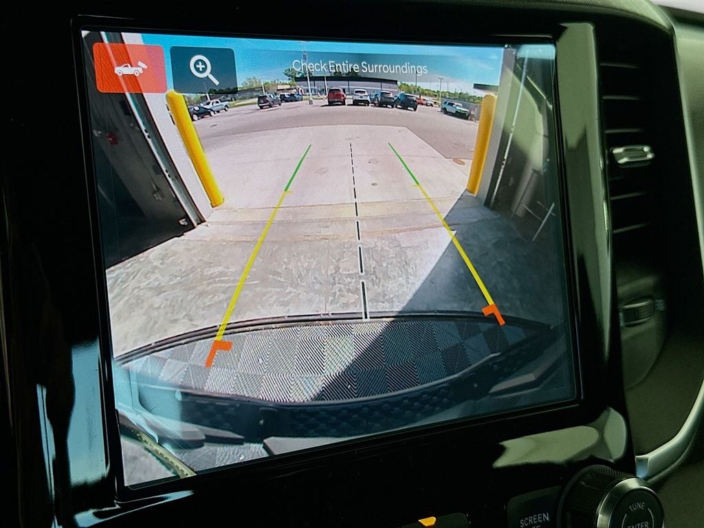 2026 RAM 1500 RAM 1500 EXPRESS CREW CAB 4X4 5'7' BOX