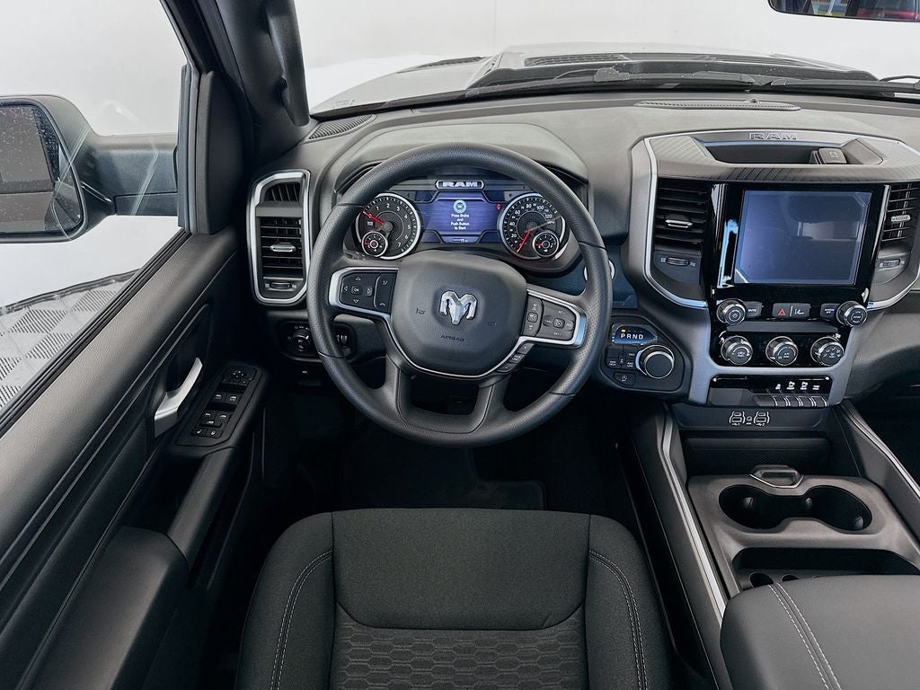 2026 RAM 1500 RAM 1500 EXPRESS CREW CAB 4X4 5'7' BOX