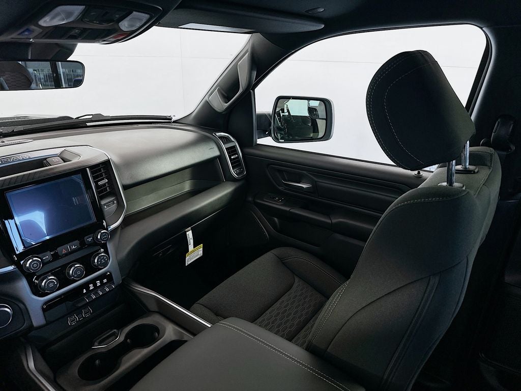 2026 RAM 1500 RAM 1500 EXPRESS CREW CAB 4X4 5'7' BOX