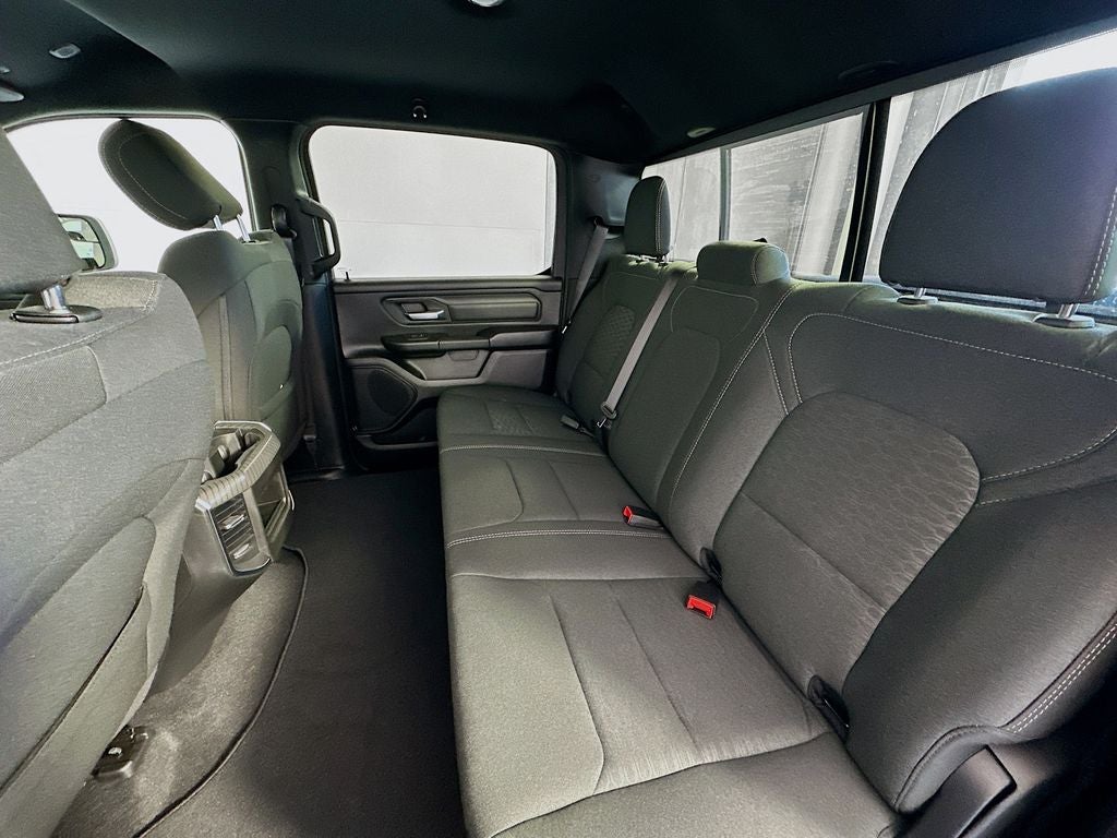 2026 RAM 1500 RAM 1500 EXPRESS CREW CAB 4X4 5'7' BOX