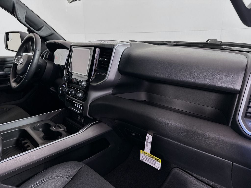 2026 RAM 1500 RAM 1500 EXPRESS CREW CAB 4X4 5'7' BOX