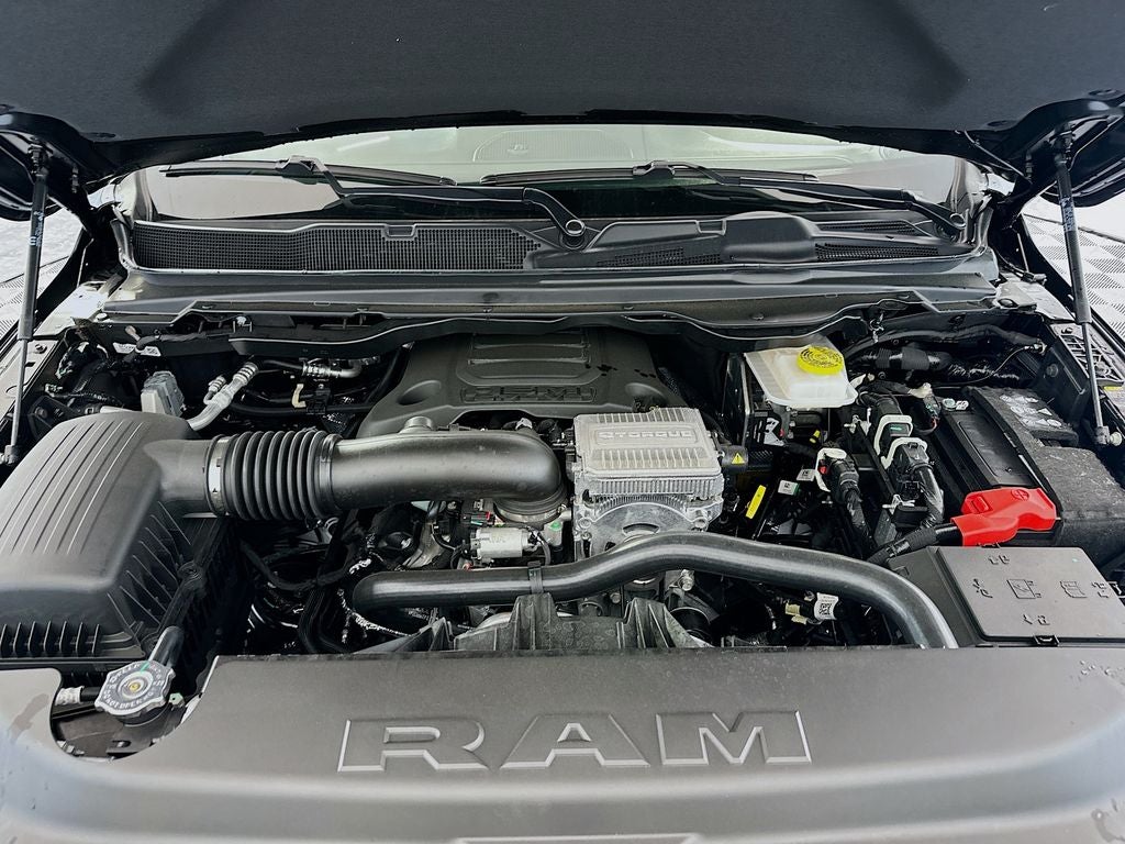 2026 RAM 1500 RAM 1500 EXPRESS CREW CAB 4X4 5'7' BOX