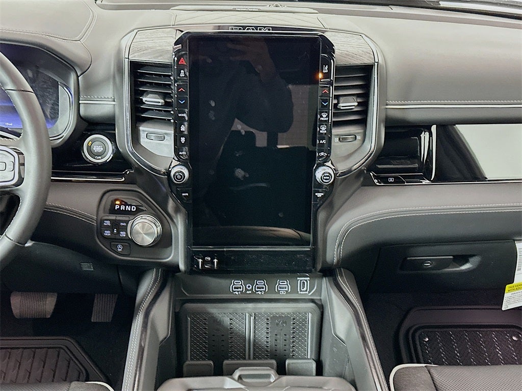 2026 RAM Ram 1500 RAM 1500 LIMITED CREW CAB 4X4 5'7' BOX