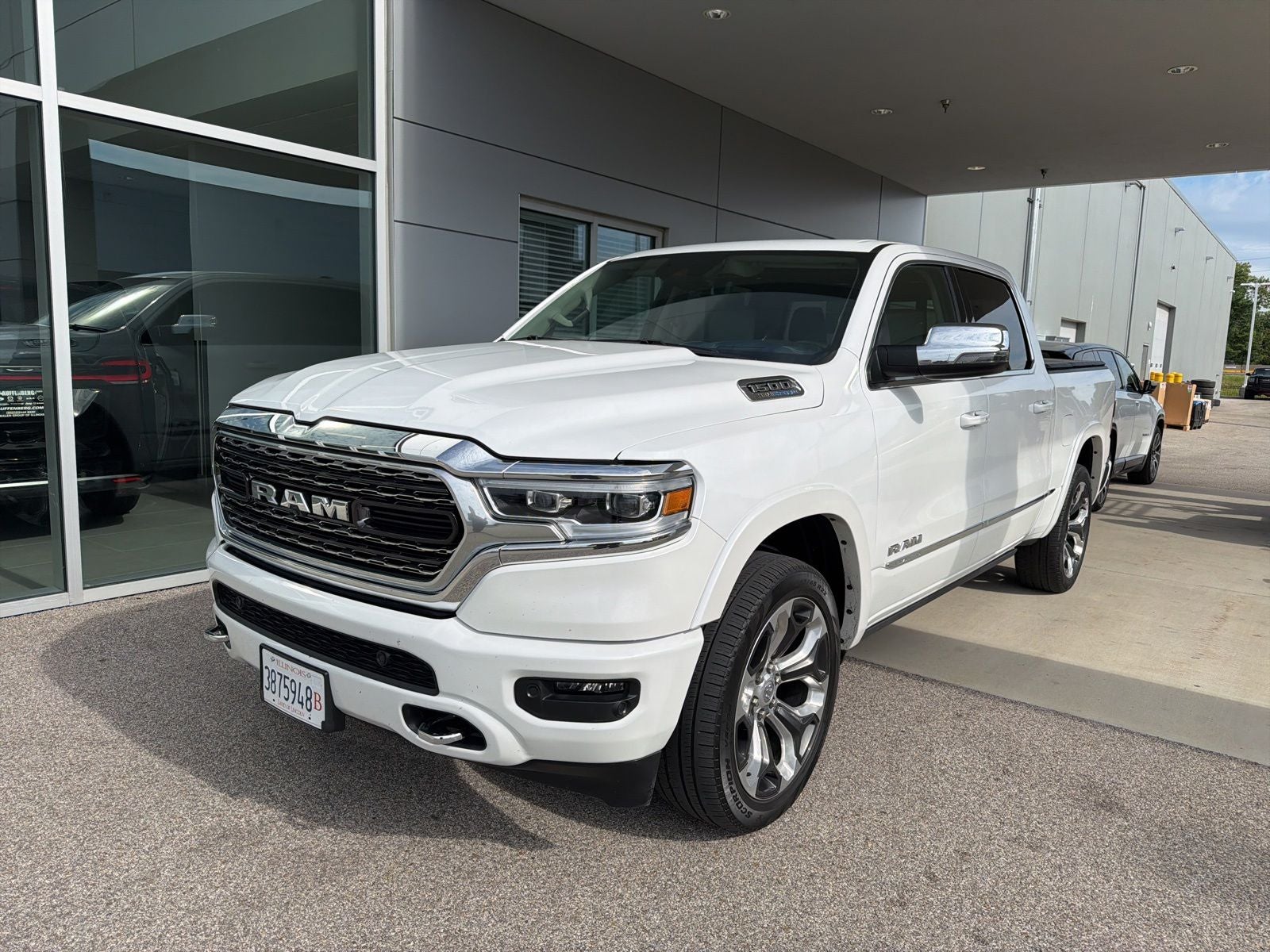 2024 RAM 1500 Limited 4x4 Crew Cab 5'7's photo