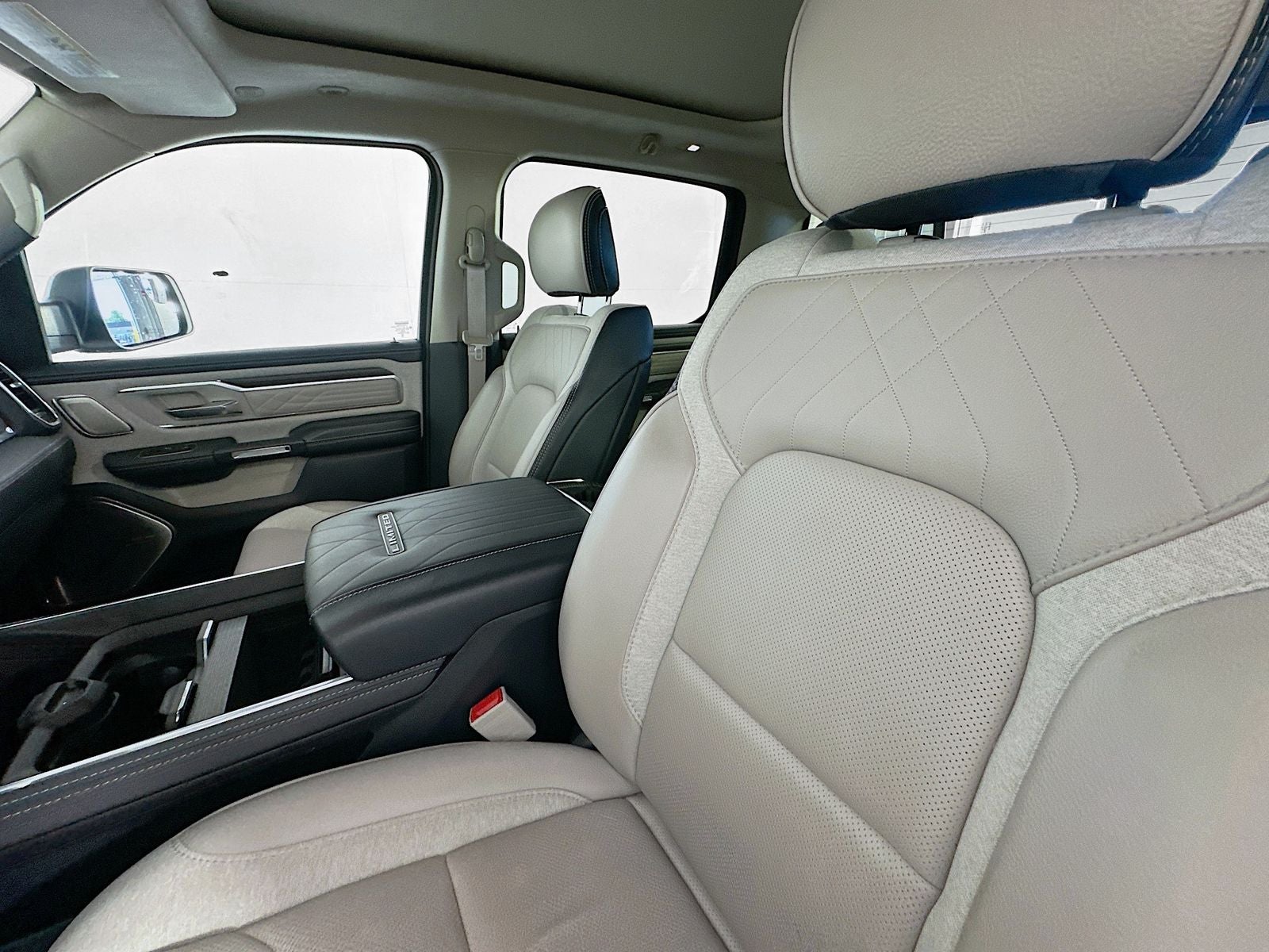 2024 RAM 1500 Limited Crew Cab 4x4 5'7' Box