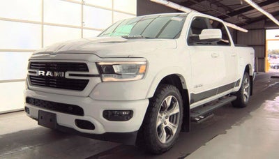 2020 RAM 1500 Laramie Crew Cab 4x4 5'7' Box