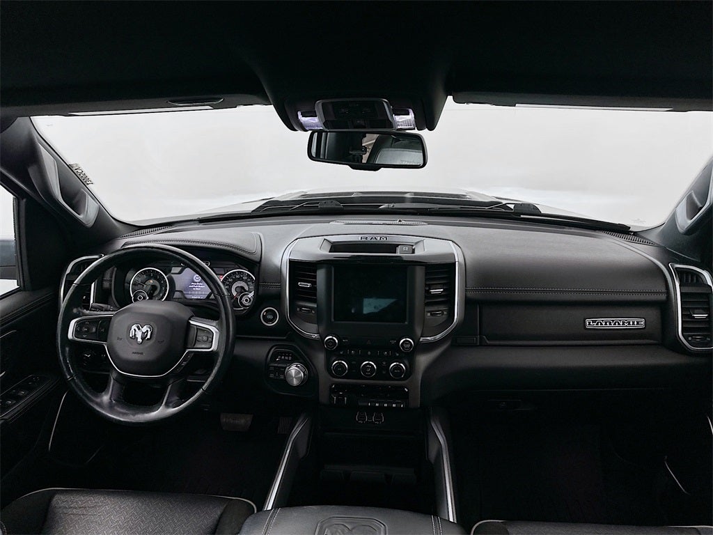 2020 RAM 1500 Laramie Crew Cab 4x4 5'7' Box