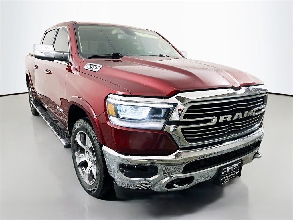 2019 RAM 1500 Laramie Crew Cab 4x4 5'7' Box