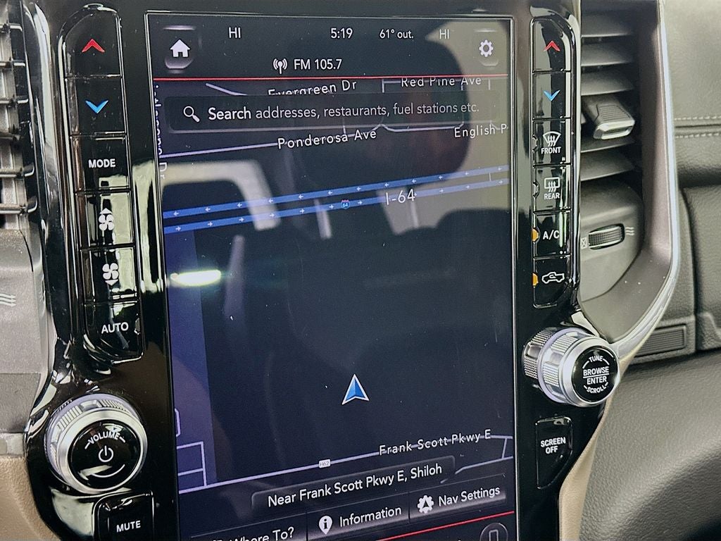 2019 RAM 1500 Laramie Crew Cab 4x4 5'7' Box