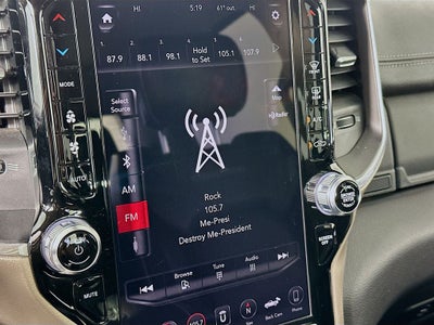 2019 RAM 1500 Laramie Crew Cab 4x4 5'7' Box