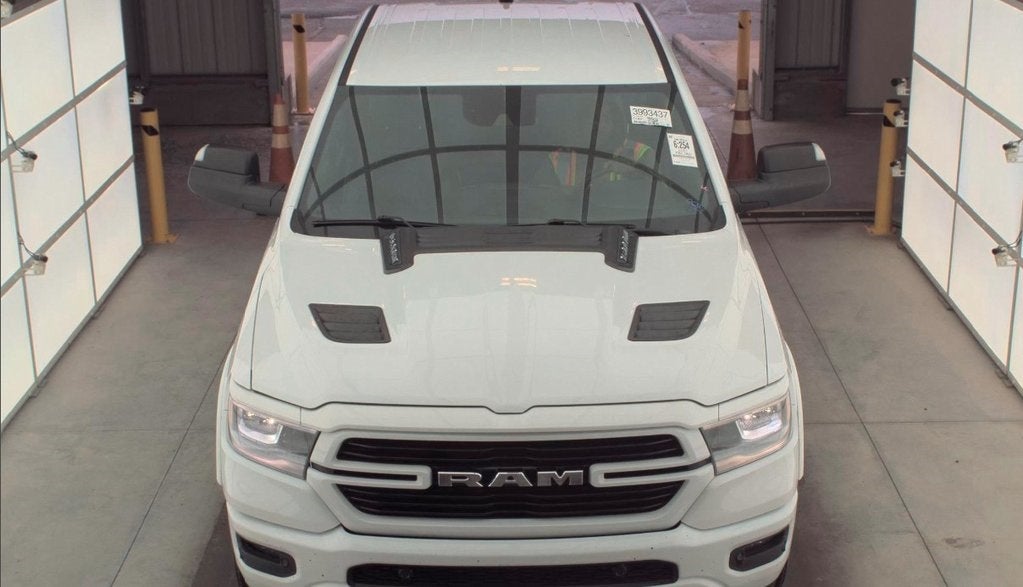 2021 RAM 1500 Laramie Crew Cab 4x4 5'7' Box