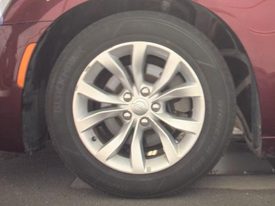 2016 Chrysler 300 Limited