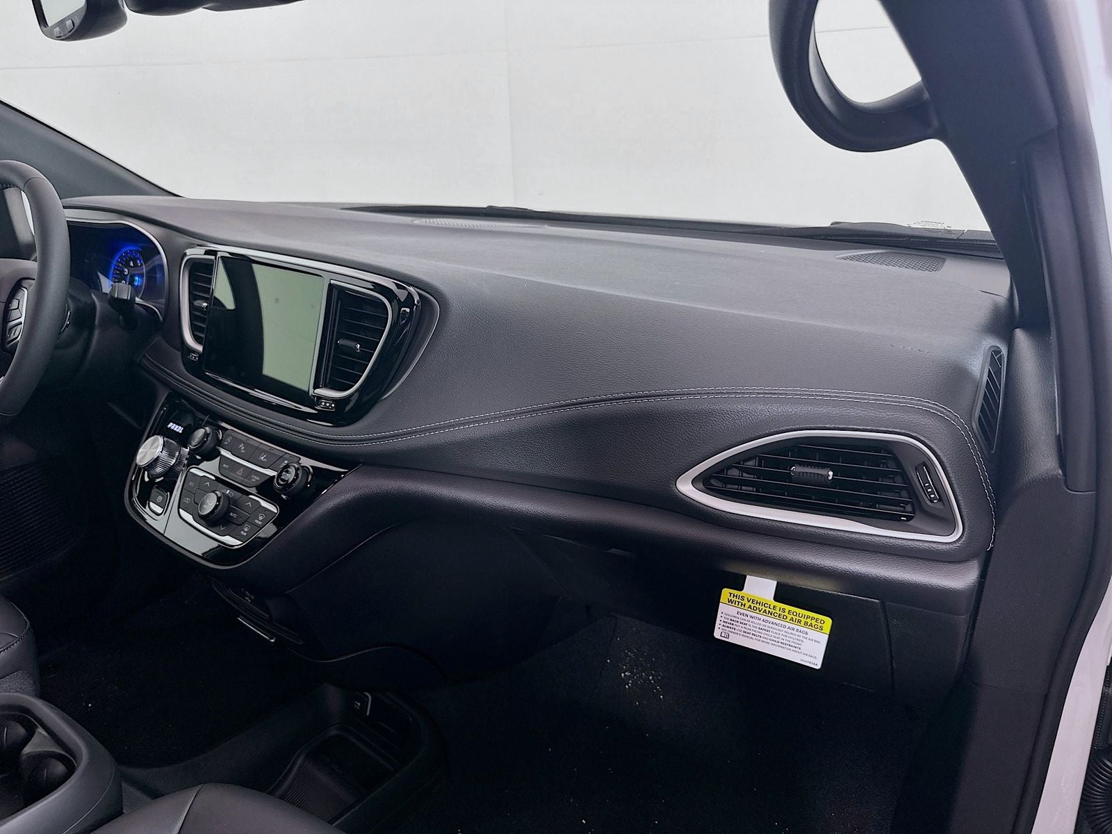 2027 Chrysler Pacifica PACIFICA SELECT