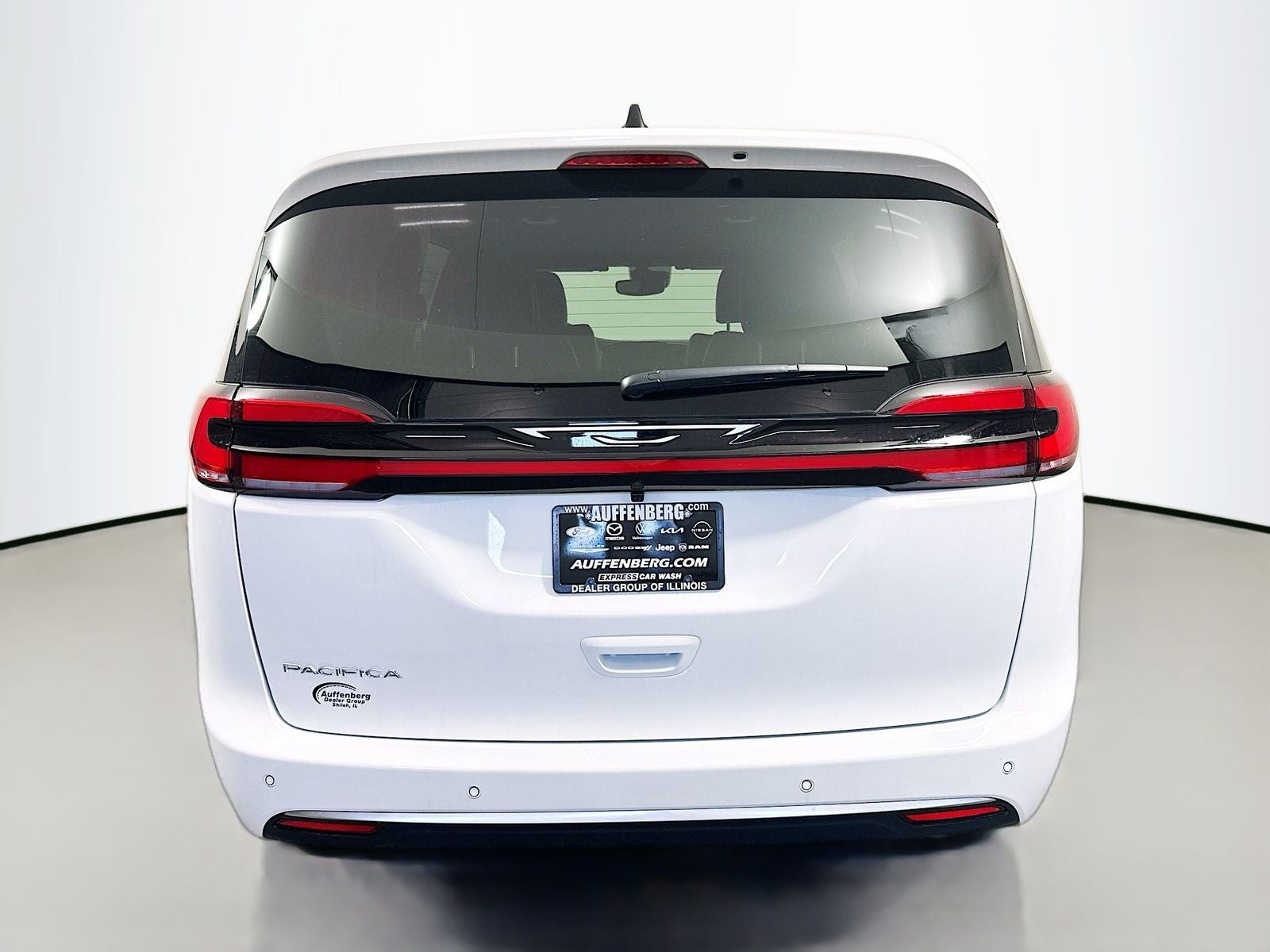 2027 Chrysler Pacifica PACIFICA SELECT