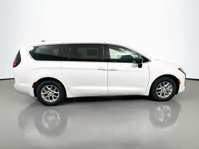 2027 Chrysler Pacifica PACIFICA SELECT