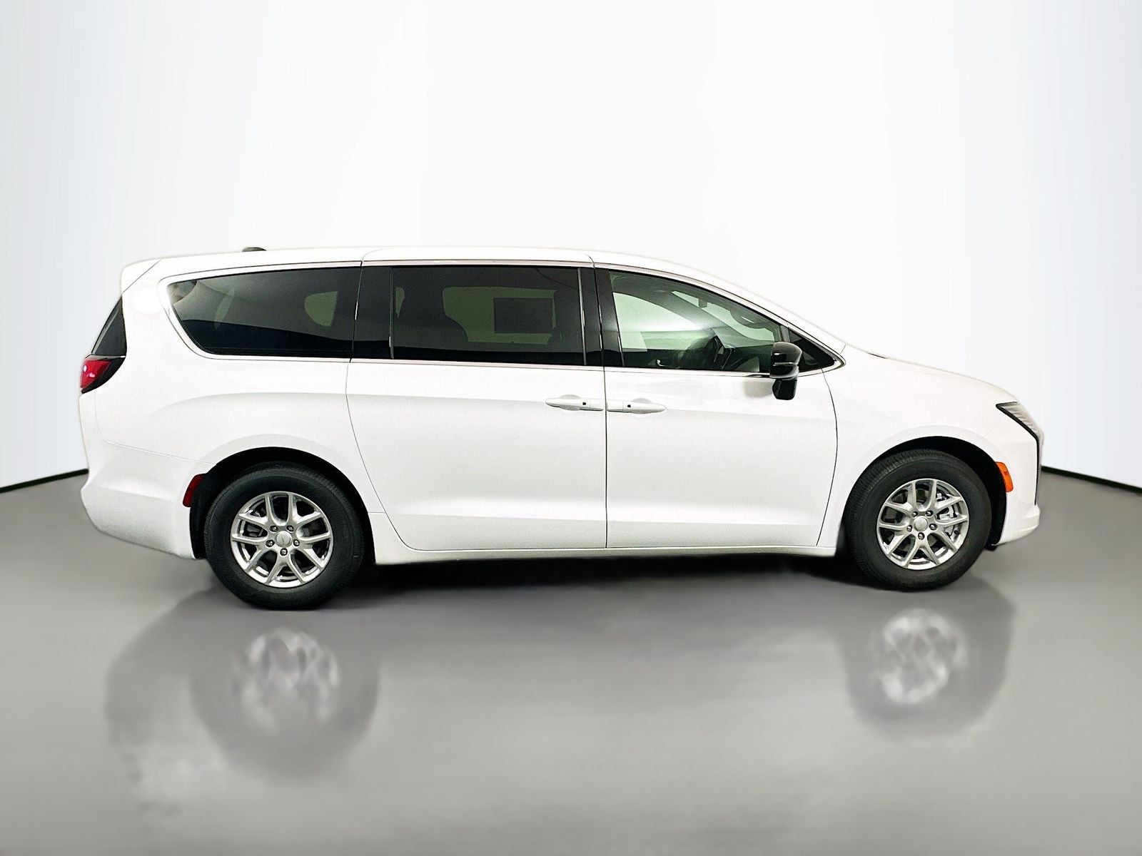2027 Chrysler Pacifica PACIFICA SELECT