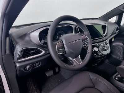 2027 Chrysler Pacifica PACIFICA SELECT