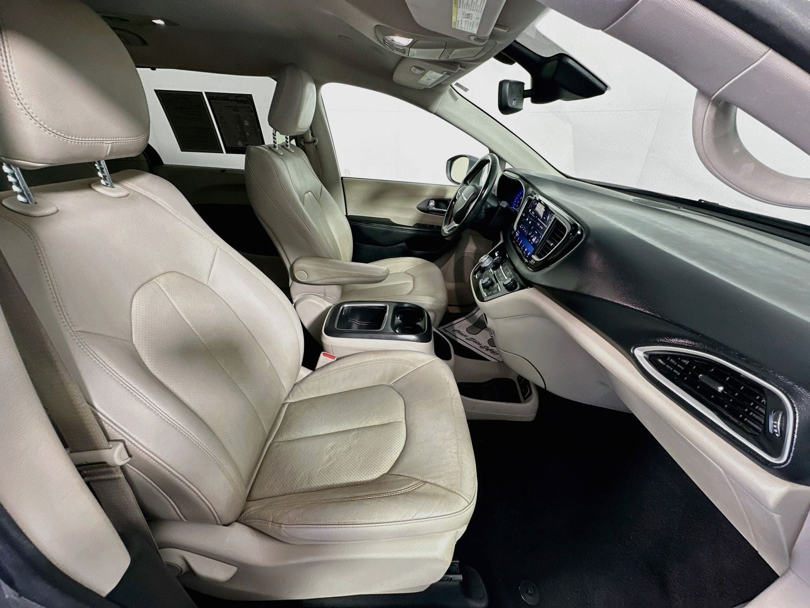 2021 Chrysler Pacifica Touring L