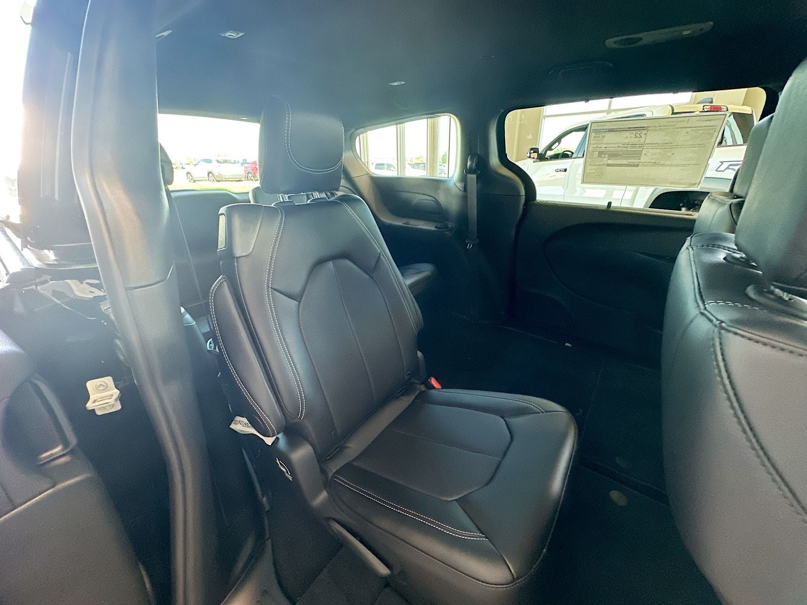 2027 Chrysler Pacifica PACIFICA SELECT