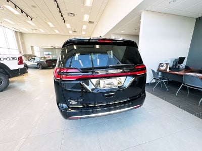 2027 Chrysler Pacifica PACIFICA SELECT