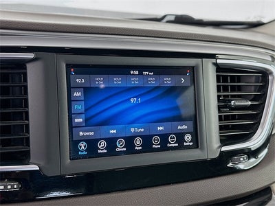 2020 Chrysler Voyager LX