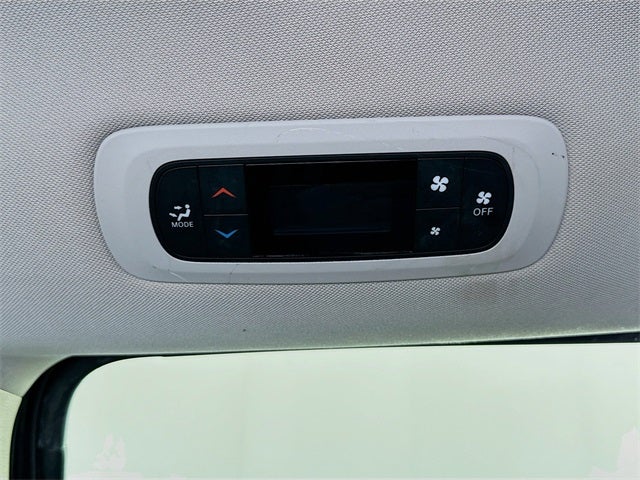 2020 Chrysler Voyager LX