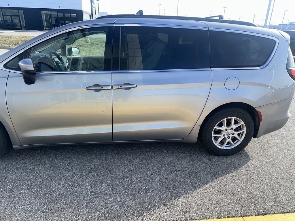 2021 Chrysler Voyager LXI