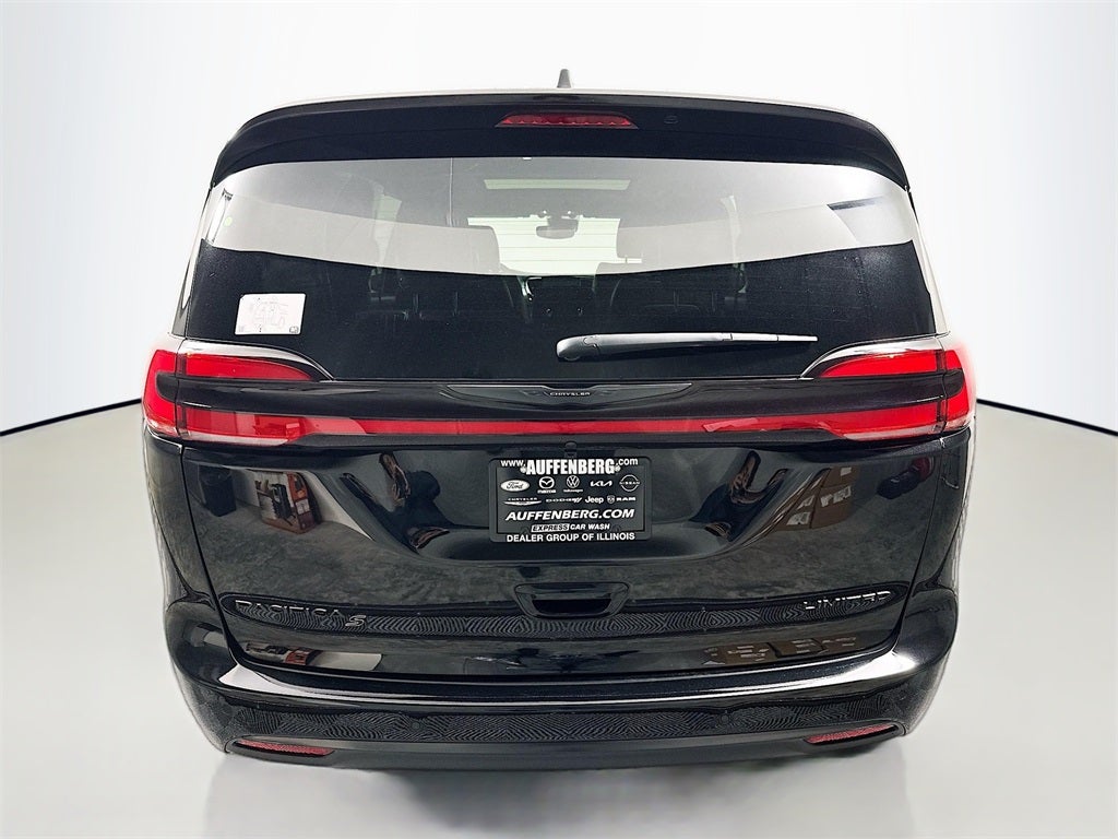 2026 Chrysler Pacifica PACIFICA LIMITED