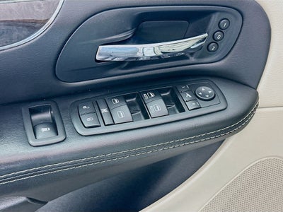 2014 Chrysler Town & Country Limited