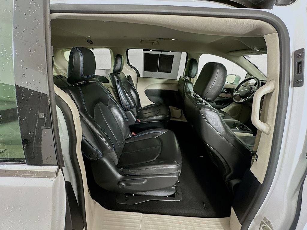 2021 Chrysler Pacifica Hybrid Touring L