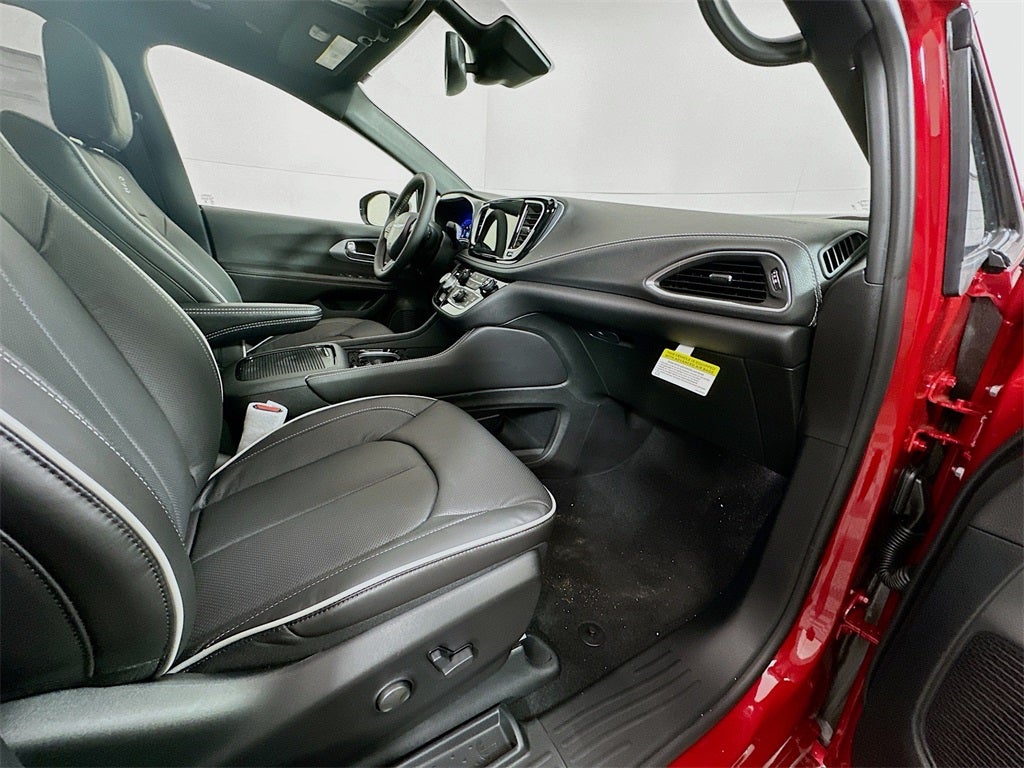 2026 Chrysler Pacifica PACIFICA LIMITED AWD