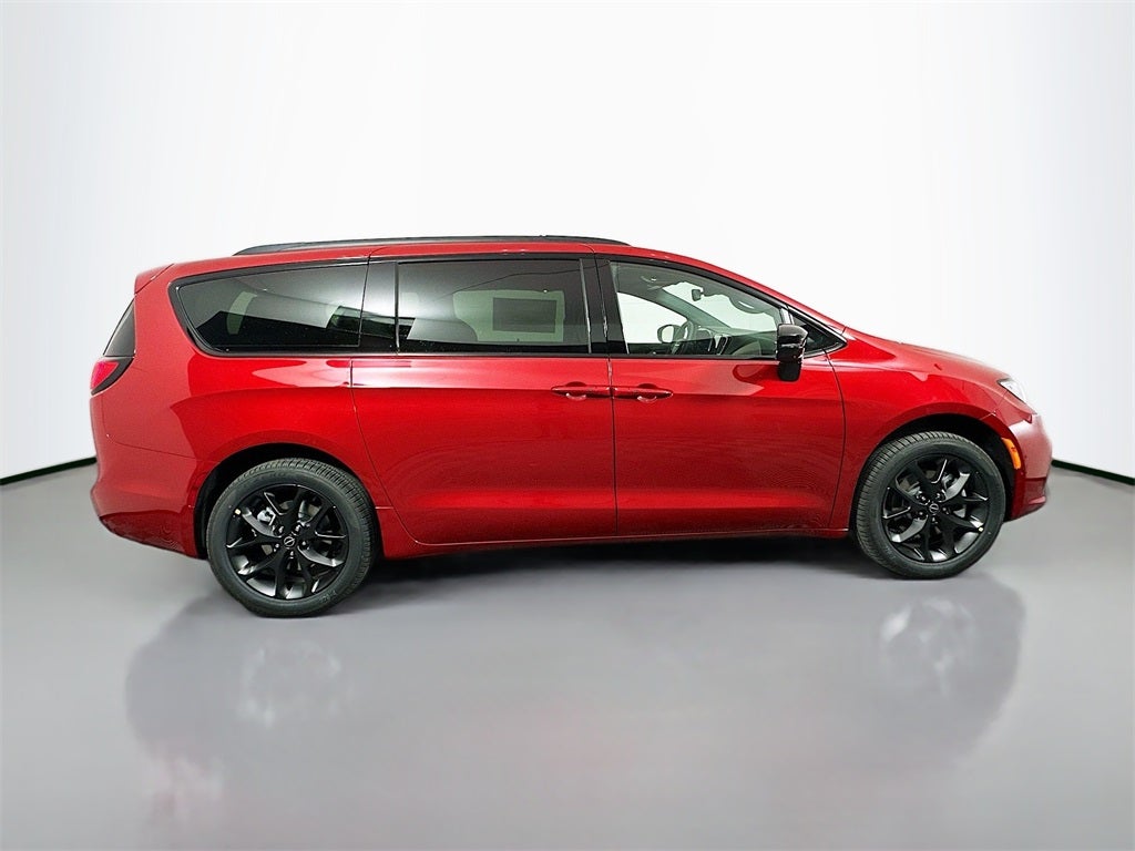 2026 Chrysler Pacifica PACIFICA LIMITED AWD