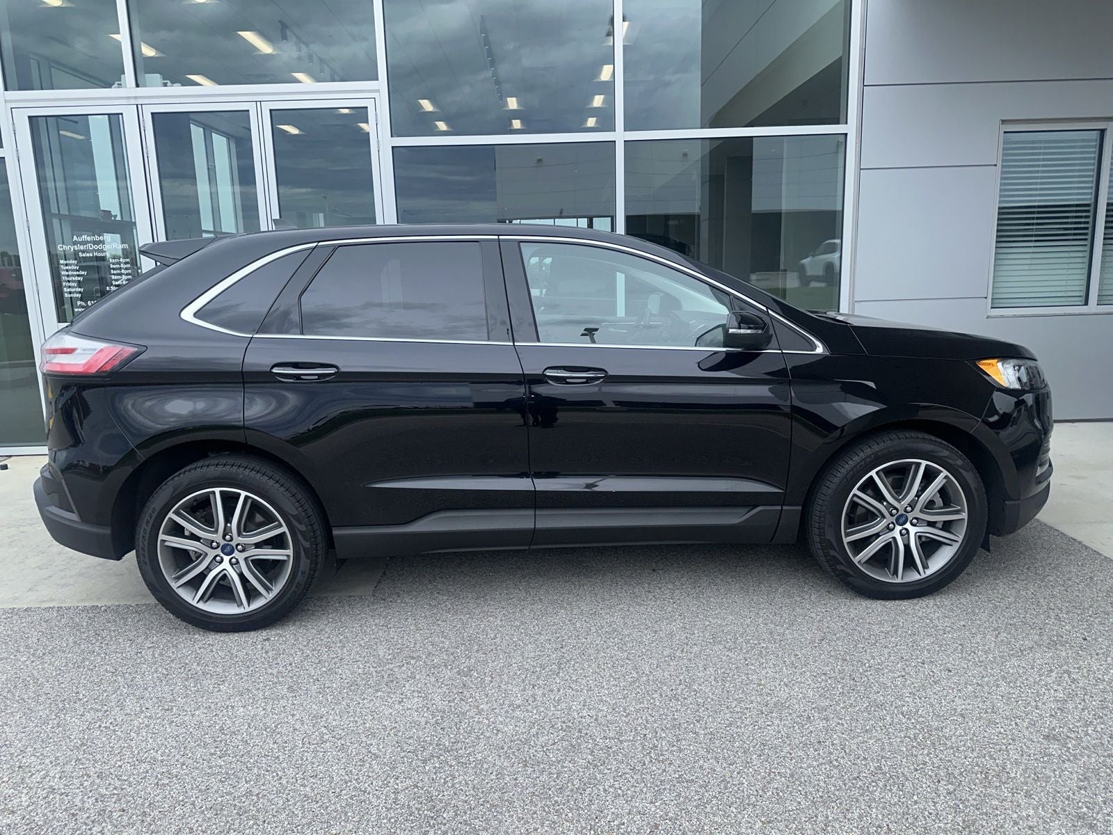 2022 Ford Edge Titanium AWD's photo