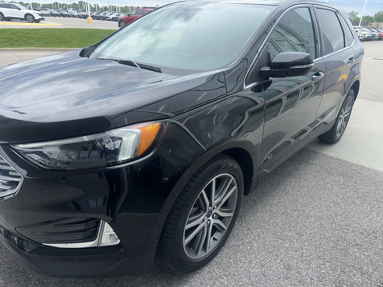 2022 Ford Edge Titanium