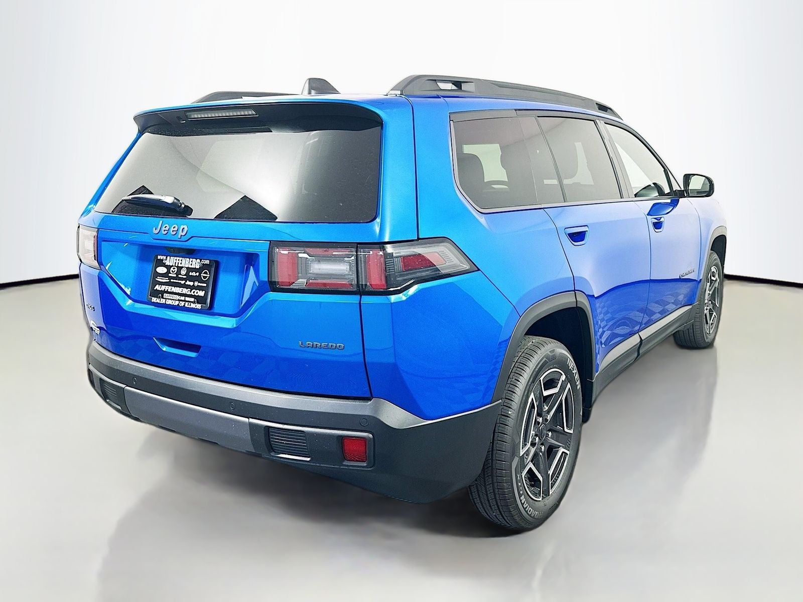 2026 Jeep Cherokee CHEROKEE LAREDO 4X4