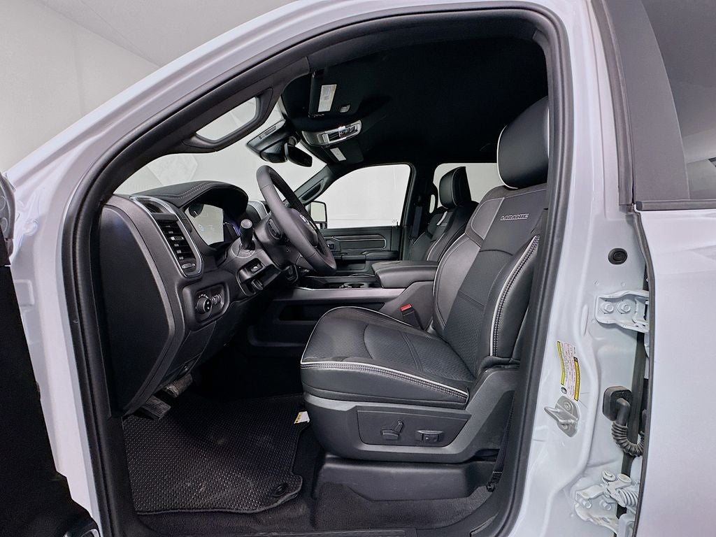 2026 RAM Ram 3500 RAM 3500 LARAMIE CREW CAB 4X4 8' BOX