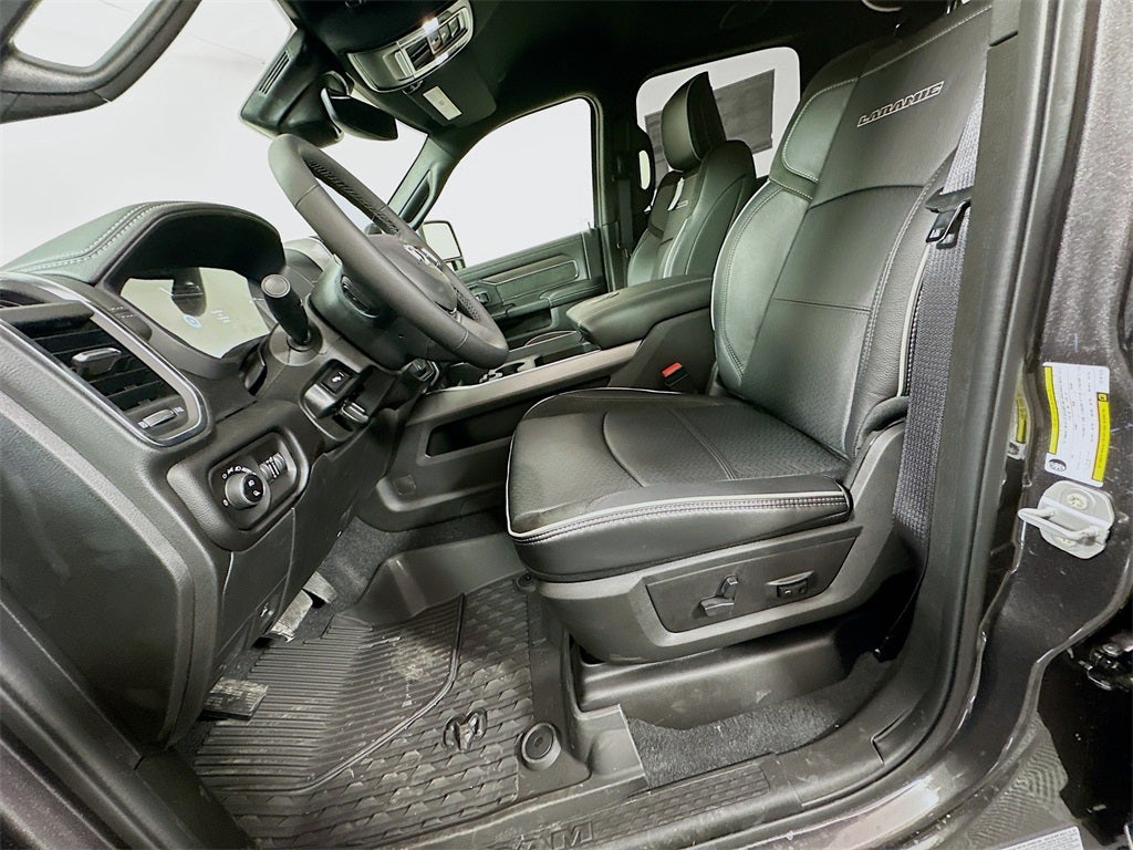 2026 RAM Ram 3500 RAM 3500 LARAMIE CREW CAB 4X4 8' BOX