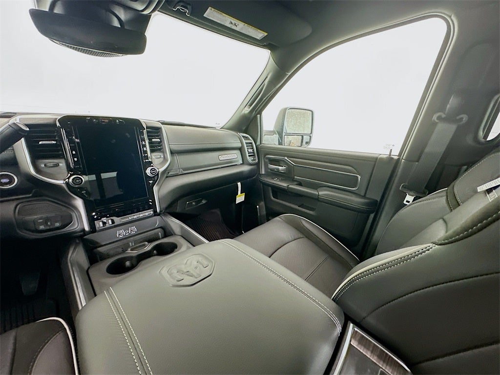 2026 RAM Ram 3500 RAM 3500 LARAMIE CREW CAB 4X4 8' BOX