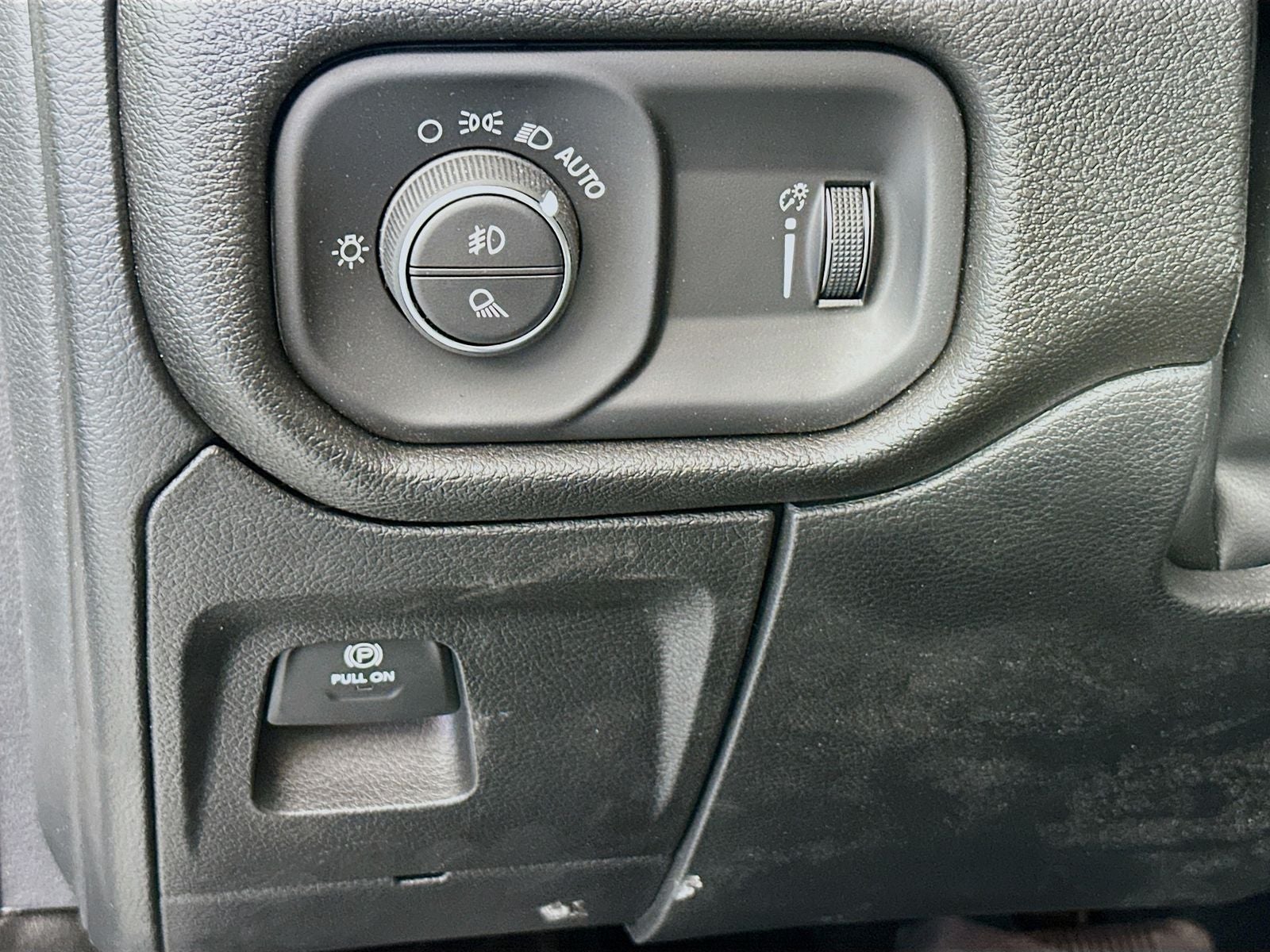 2026 RAM Ram 1500 RAM 1500 WARLOCK CREW CAB 4X4 5'7' BOX