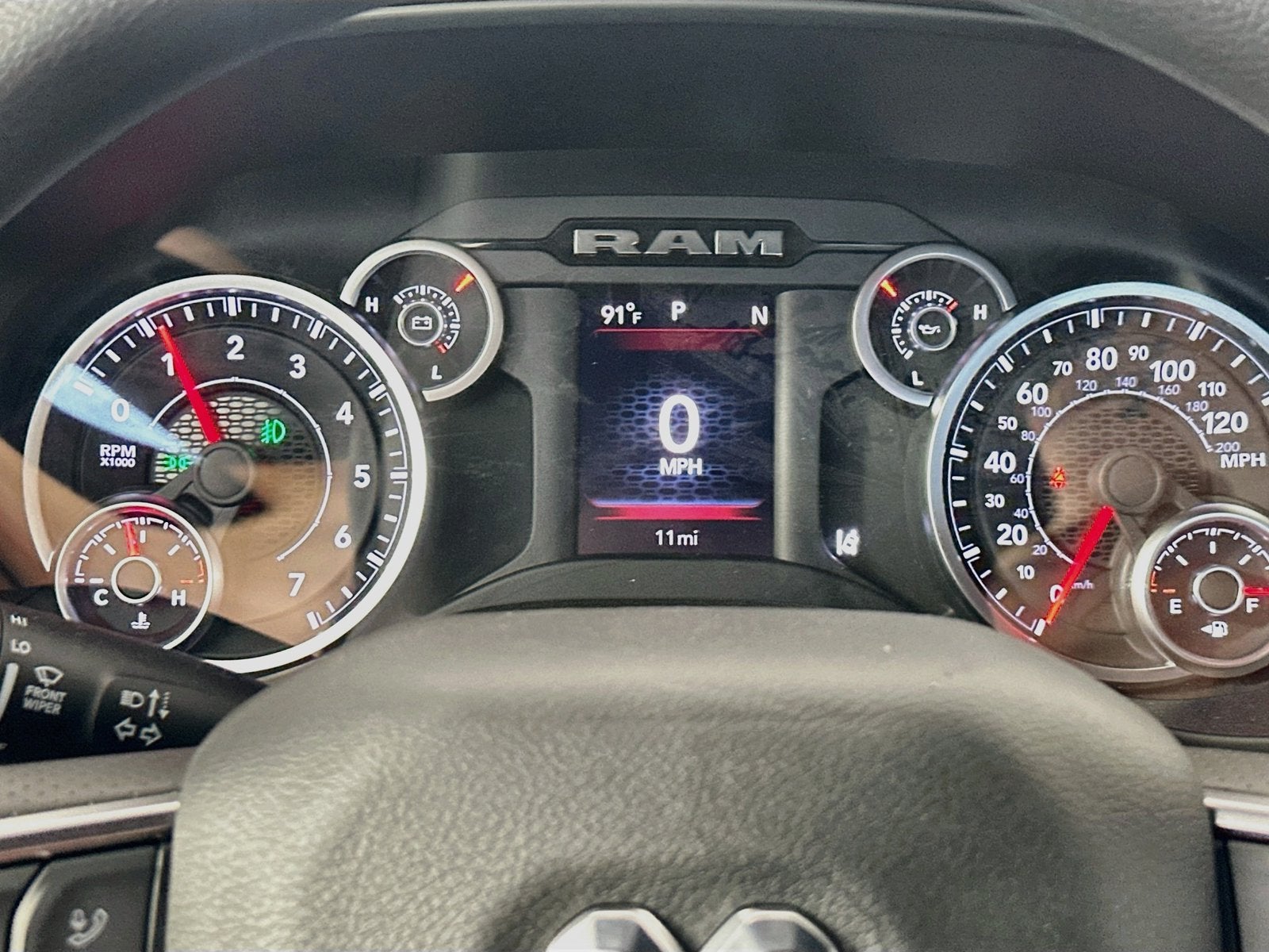 2026 RAM 1500 RAM 1500 EXPRESS CREW CAB 4X4 5'7' BOX