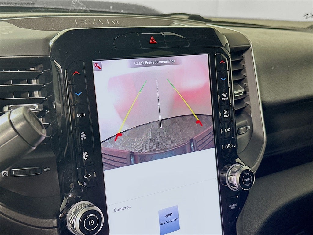 2026 RAM Ram 2500 RAM 2500 BLACK EXPRESS CREW CAB 4X4 6'4' BOX